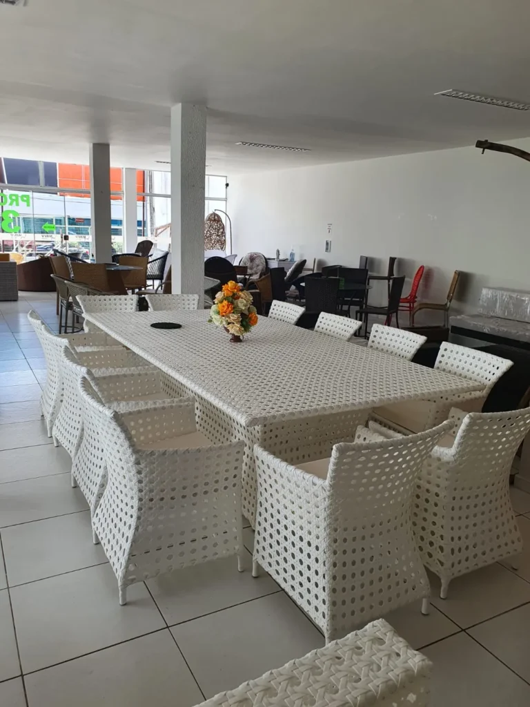 Mesa Branca de Convivência | Mavv Design em Natal